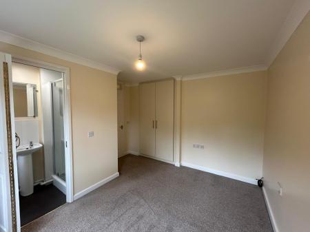 3 bedroom Detached house to let in Kenwray Drive, Donnington, Telford, TF2
