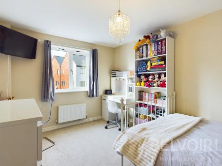 4 bedroom Semi-detached house for sale in Birchfield Way, Lawley, Telford, TF3