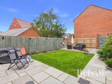 4 bedroom Semi-detached house for sale in Birchfield Way, Telford, TF3
