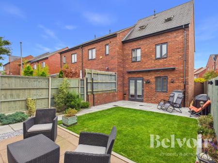 4 bedroom Semi-detached house for sale in Birchfield Way, Telford, TF3