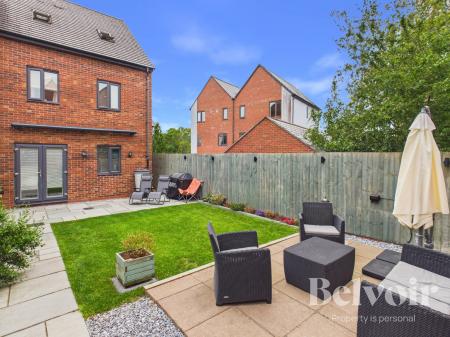 4 bedroom Semi-detached house for sale in Birchfield Way, Telford, TF3