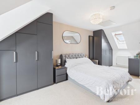 4 bedroom Semi-detached house for sale in Birchfield Way, Telford, TF3