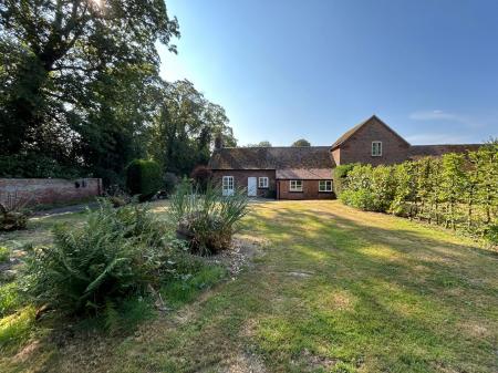 2 bedroom Cottage to let in Coach House Cottage, Wellington, TF6