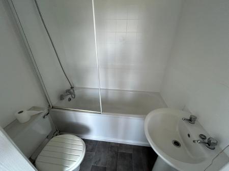 1 bedroom Flat to let in Pool View, Telford, TF4