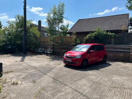 1 bedroom Flat to let in Pool View, Telford, TF4