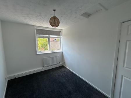 1 bedroom Flat to let in Pool View, Telford, TF4