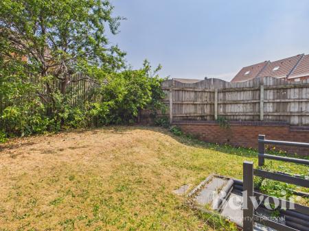 3 bedroom Town house for sale in Finchale Avenue, Priorslee, Telford, TF2