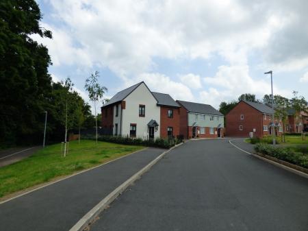 4 bedroom Detached house to let in Maxfield Crescent, Lawley Village, Telford, TF3