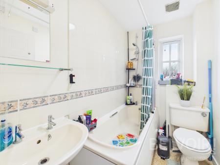 2 bedroom Terraced House for sale in Hunters Rise, Lawley Bank, Telford, TF4