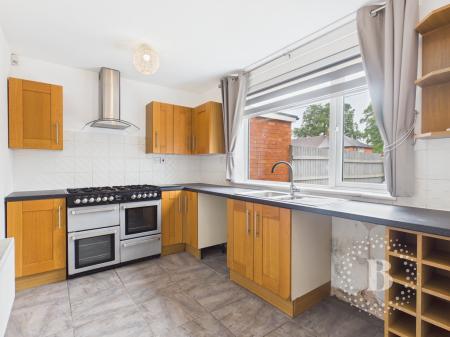 2 bedroom Semi-detached house for sale in Rhodes Avenue, Dawley, Telford, TF4