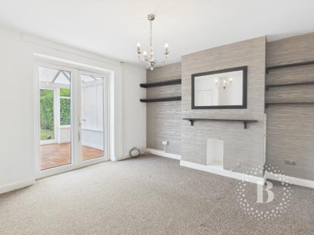 2 bedroom Semi-detached house for sale in Rhodes Avenue, Dawley, Telford, TF4