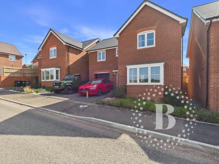 4 bedroom Detached house for sale in Haunch Lee, Redhill, Telford, TF2