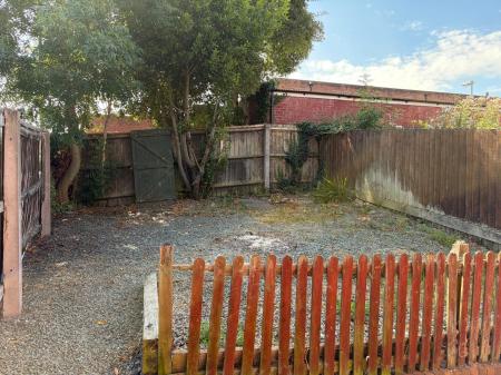 1 bedroom Terraced House to let in St Giles Close, Wellington, TF1