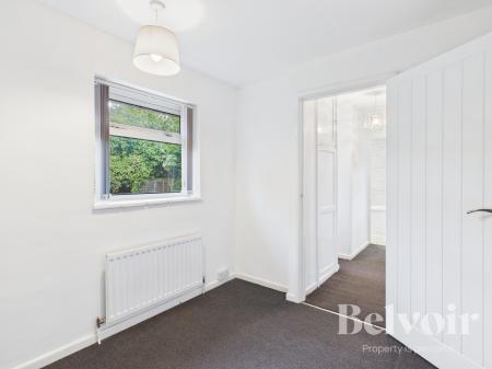 3 bedroom Flat to let in Hill Road, Overdale, Telford, TF3