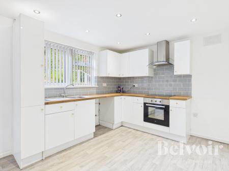 3 bedroom Flat to let in Hill Road, Overdale, Telford, TF3