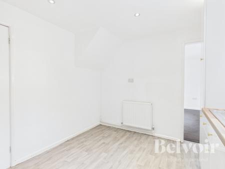 3 bedroom Flat to let in Hill Road, Overdale, Telford, TF3