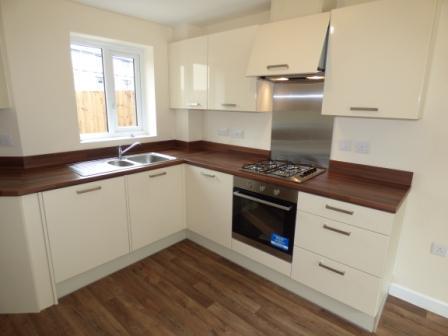 5 bedroom Semi-detached house to let in Bridle Walk, Donnington, Telford, TF2