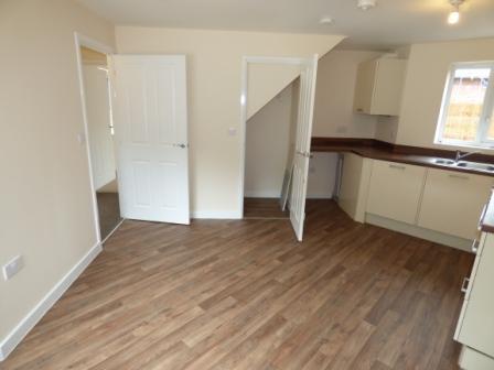 5 bedroom Semi-detached house to let in Bridle Walk, Donnington, Telford, TF2