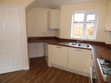 5 bedroom Semi-detached house to let in Bridle Walk, Donnington, Telford, TF2