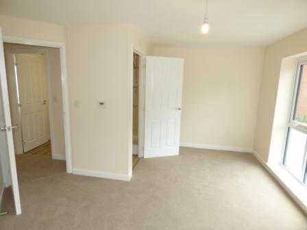 5 bedroom Semi-detached house to let in Bridle Walk, Donnington, Telford, TF2
