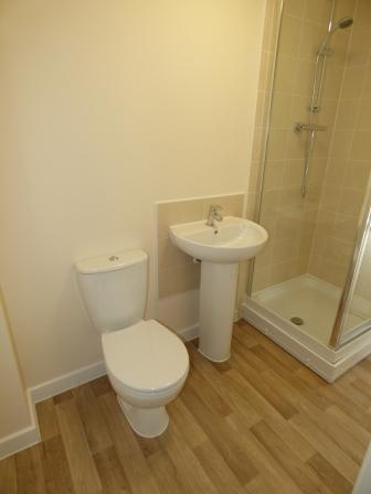5 bedroom Semi-detached house to let in Bridle Walk, Donnington, Telford, TF2