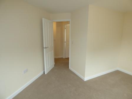5 bedroom Semi-detached house to let in Bridle Walk, Donnington, Telford, TF2