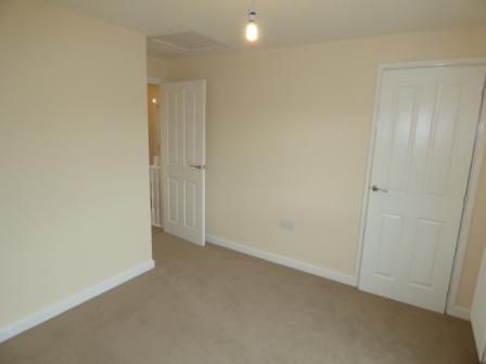 5 bedroom Semi-detached house to let in Bridle Walk, Donnington, Telford, TF2
