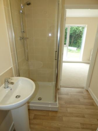 5 bedroom Semi-detached house to let in Bridle Walk, Donnington, Telford, TF2