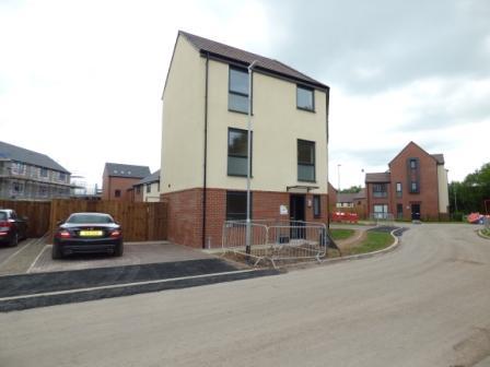 5 bedroom Semi-detached house to let in Bridle Walk, Donnington, Telford, TF2
