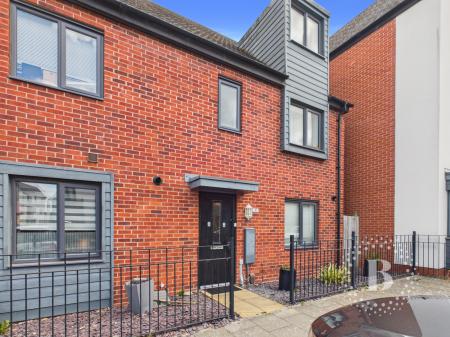 4 bedroom Town house for sale in Birchfield Way, Lawley, Telford, TF3
