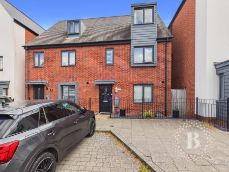 4 bedroom Town house for sale in Birchfield Way, Lawley, Telford, TF3