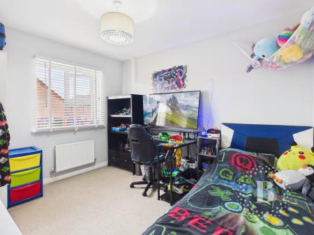 4 bedroom Town house for sale in Birchfield Way, Lawley, Telford, TF3