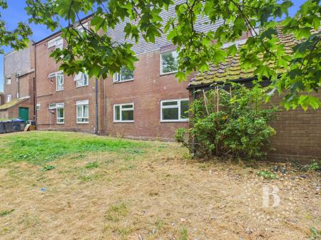 2 bedroom Flat for sale in Withywood Drive, Malinslee, Telford, TF3