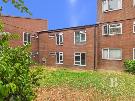 2 bedroom Flat for sale in Withywood Drive, Malinslee, Telford, TF3