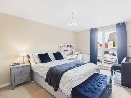 2 bedroom Flat for sale in Upton Walk, Ketley, Telford, TF1