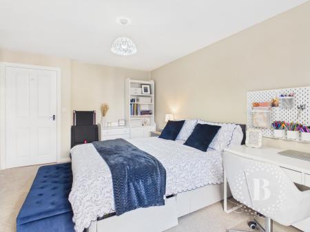 2 bedroom Flat for sale in Upton Walk, Ketley, Telford, TF1