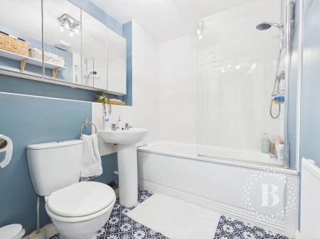 2 bedroom Flat for sale in Upton Walk, Ketley, Telford, TF1
