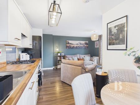 2 bedroom Flat for sale in Upton Walk, Ketley, Telford, TF1