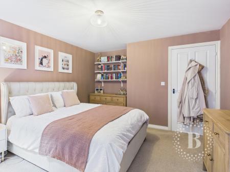 2 bedroom Flat for sale in Upton Walk, Ketley, Telford, TF1