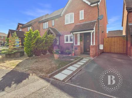 2 bedroom Semi-detached house for sale in Guests Close, Donnington, Telford, TF2
