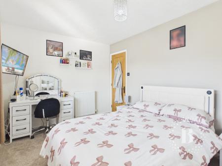 2 bedroom Semi-detached house for sale in Guests Close, Donnington, Telford, TF2