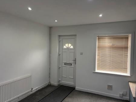 2 bedroom Terraced House to let in Church Street, St. Georges, Telford, TF2