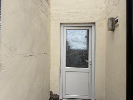 2 bedroom Terraced House to let in Church Street, St. Georges, Telford, TF2
