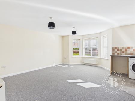 2 bedroom Flat for sale in Captain Webb Drive, Dawley, TF4