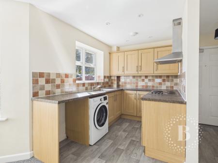 2 bedroom Flat for sale in Captain Webb Drive, Dawley, TF4