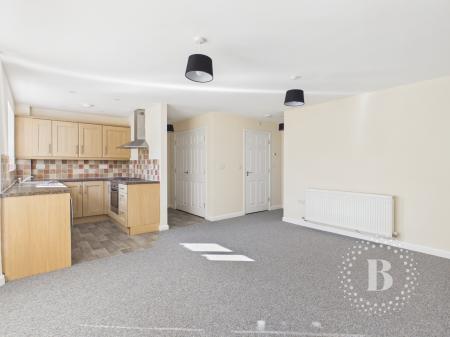 2 bedroom Flat for sale in Captain Webb Drive, Dawley, TF4