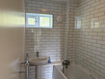 3 bedroom Terraced House to let in Burford, Brookside, Telford, TF3