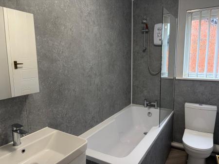 2 bedroom Semi-detached house to let in Winchester Drive, Muxton, TF2