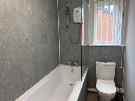 2 bedroom Semi-detached house to let in Winchester Drive, Muxton, TF2