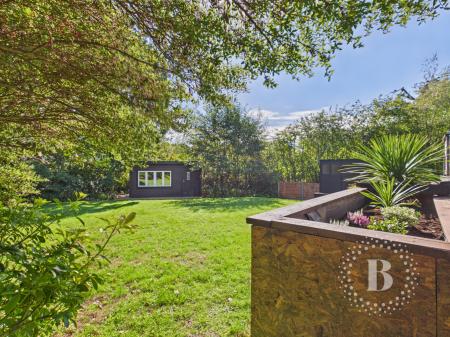 5 bedroom Detached house for sale in Silvermere Park, Shifnal, TF11